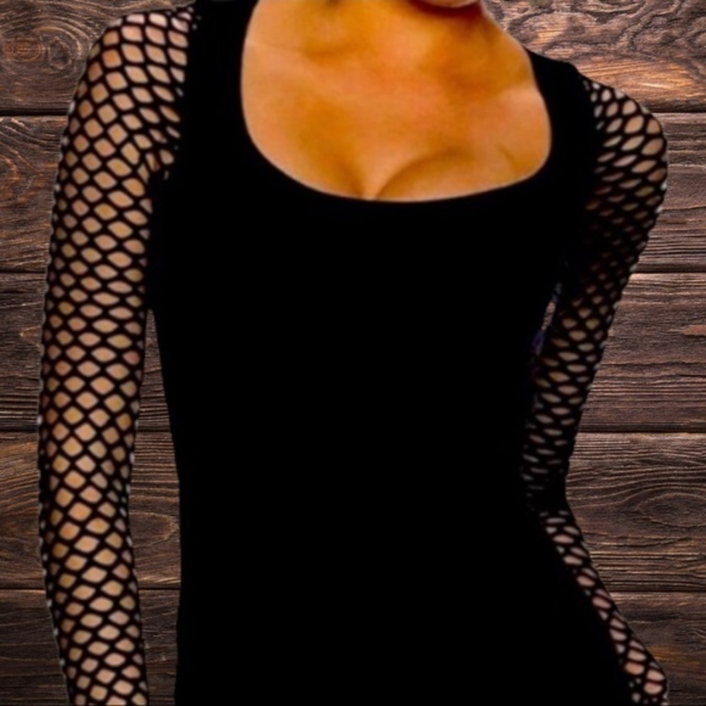 Copy - Slim low cut long fish net sleeves top